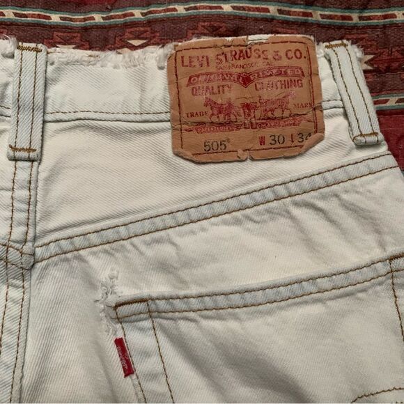 Vintage 505 Levi’s High Rise Shorts - Picture 7 of 7